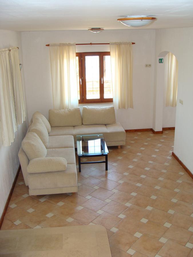 Trim Rooms And Apartments Lovište Exteriér fotografie